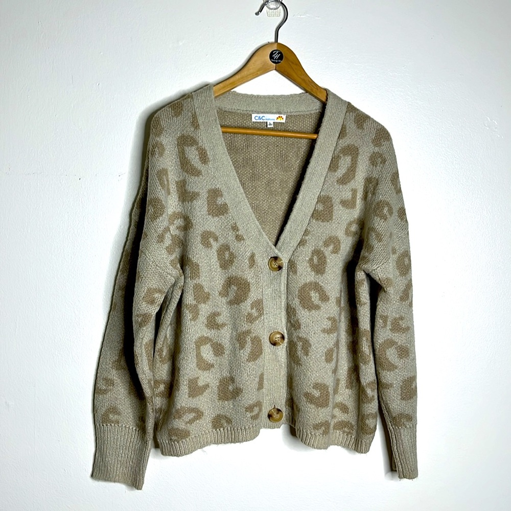 C & C California Cozy Ribbed V-Neck Leopard Print Boxy Cardigan Sweater Sz Large